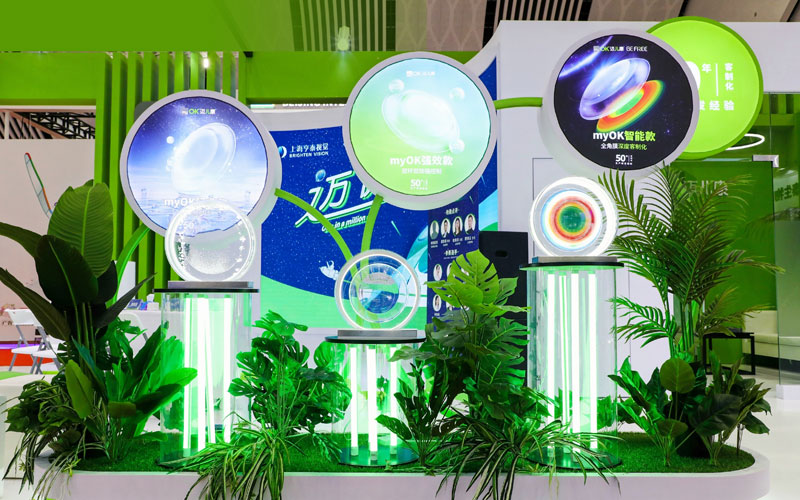 What should be focused on in booth design?