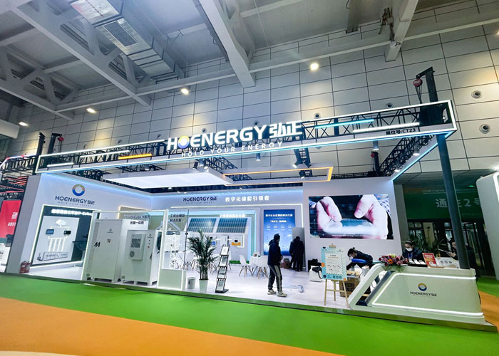 What should one pay attention to during an exhibition?