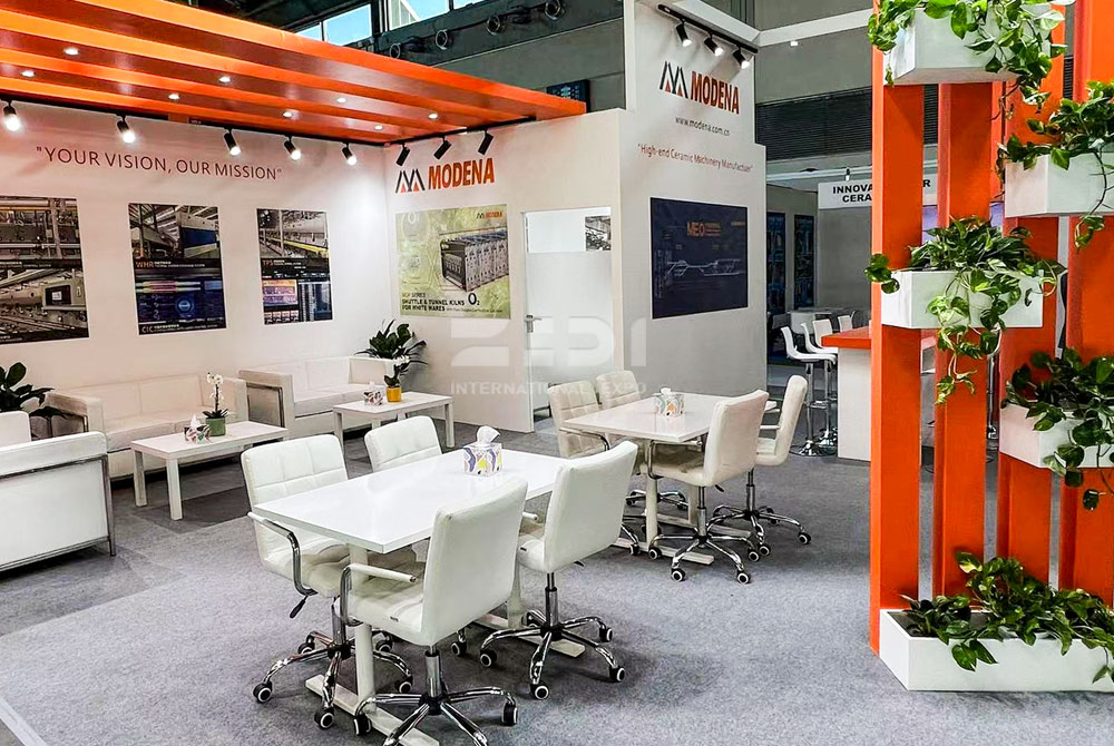 Italian Booth Construction