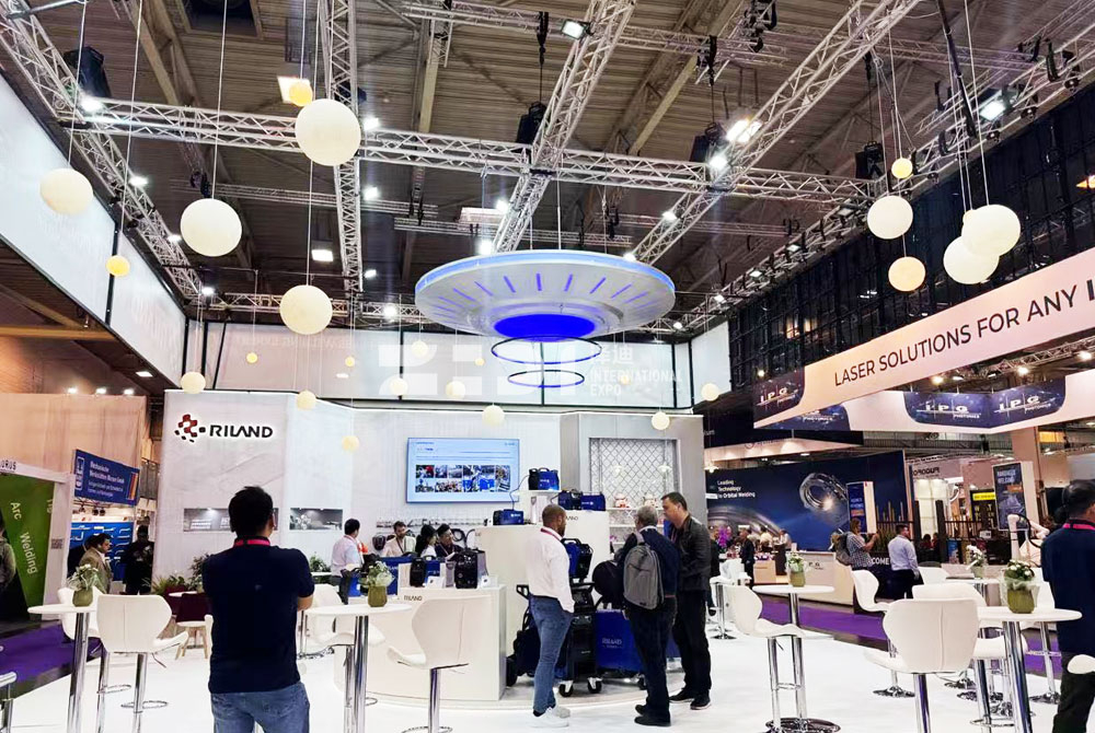 SCHWEISSEN & SCHNEIDEN Exhibition Booth Construction